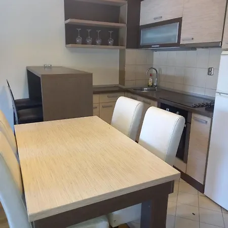 Twins Apartment *